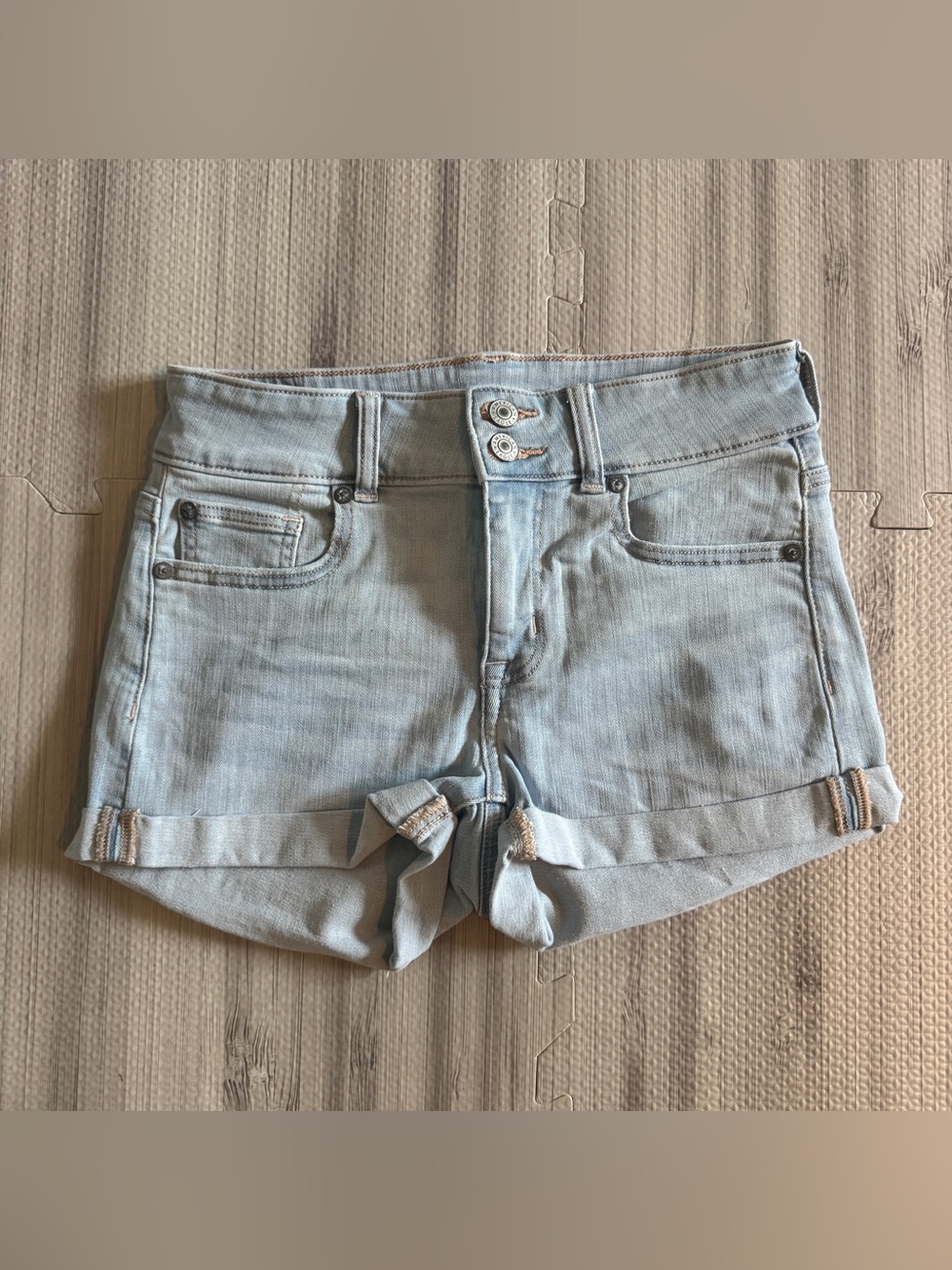 American Eagle Outfitters AEO Women's Hi-Rise Shortie Shorts
